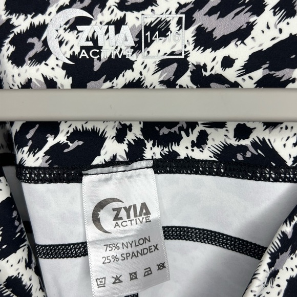 Zyia Snow Leopard Pocket Brilliant Hi-Rise 7/8 24" size 14-16 - Picture 3 of 3